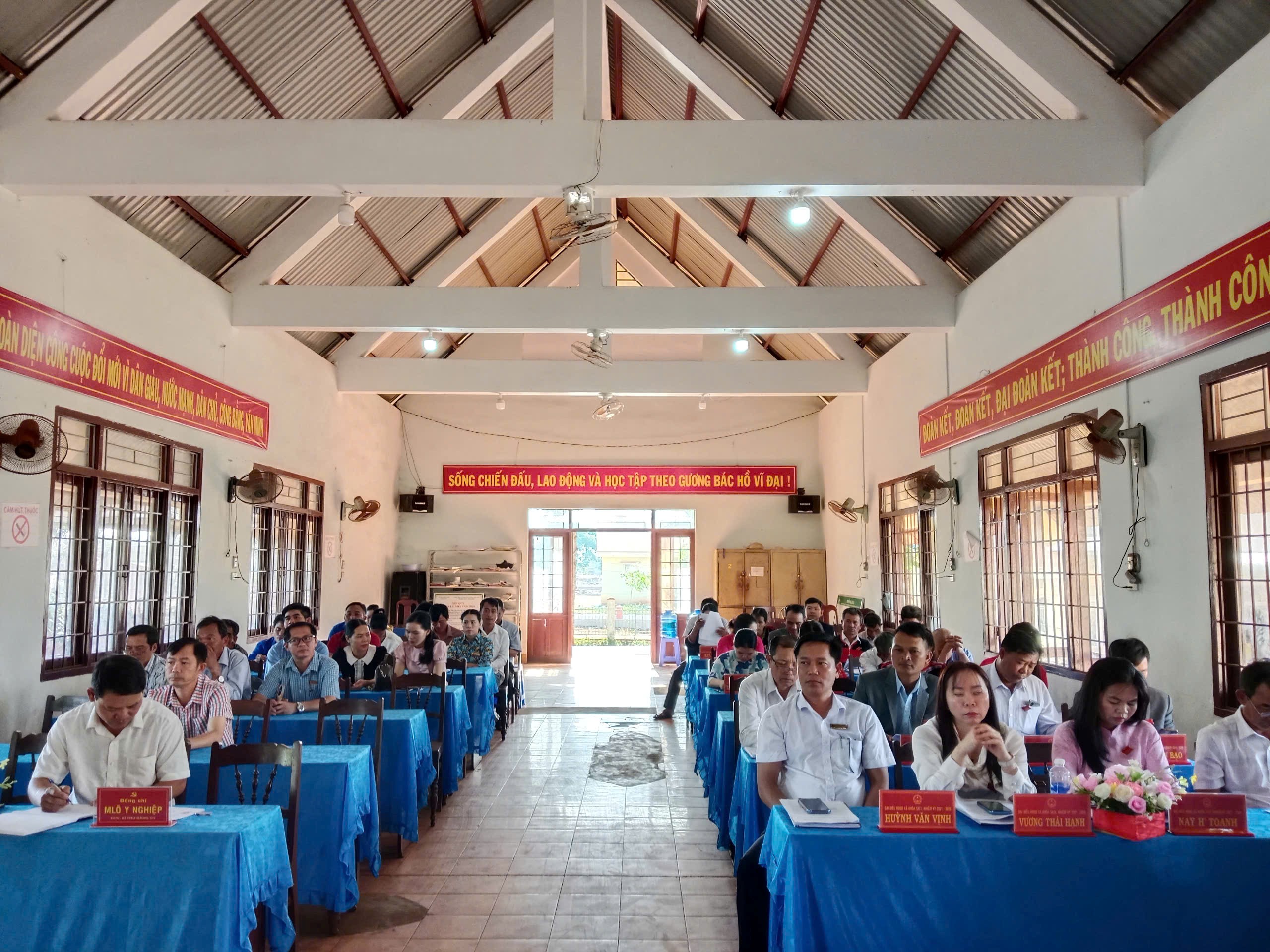 Kỳ họp chuyên đề lần thứ Ba của Hội đồng nhân dân xã Ea Sol